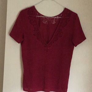 Sezane Mina Tee, 100% linen, deep V , color: bougainvillier (raspberry), size M